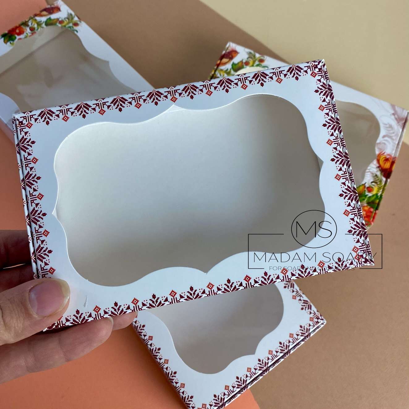 korobka-vyshivanka-okno-100h150h30-mm